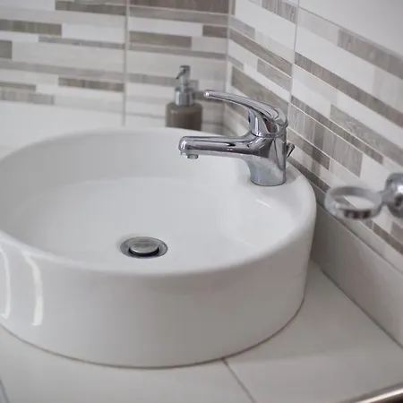 Sunelen Apartment Nea Vrasna
